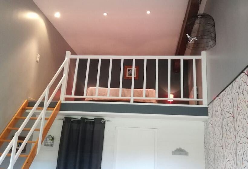 膳宿费 Du Coq à L'âne