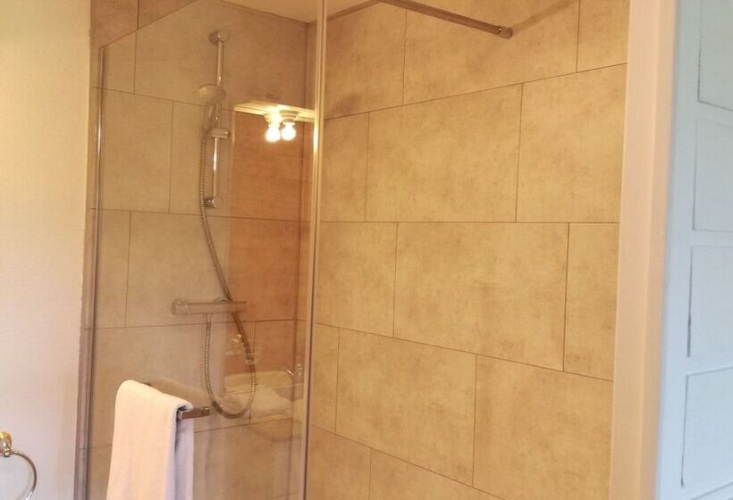 膳宿费 Du Coq à L'âne