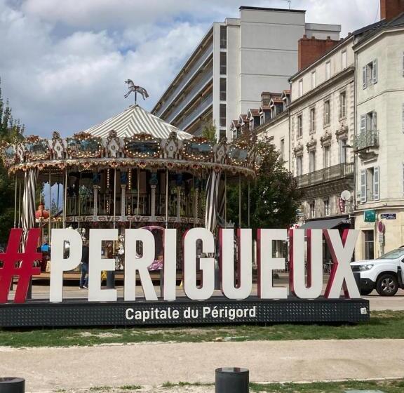 Пансион Le Patio Chambres Et Tables D Hôtes