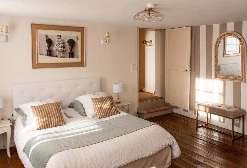 펜션 Maison D Hôtes  Le Domaine De La Frênaie