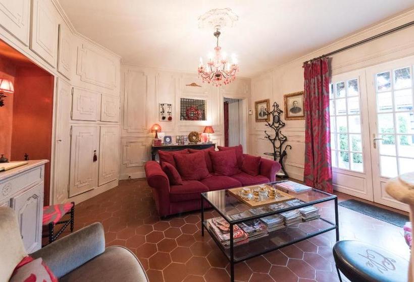 펜션 Maison D Hôtes  Le Domaine De La Frênaie