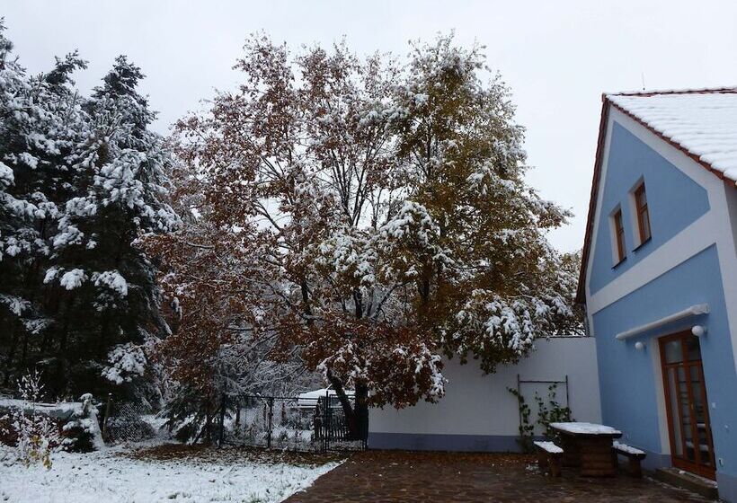 Пансион Penzion U Hájovny U Pískoven   Vlkov