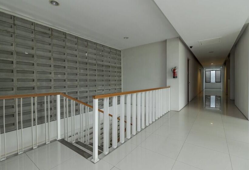 پانسیون Reddoorz @ Patal Senayan 4