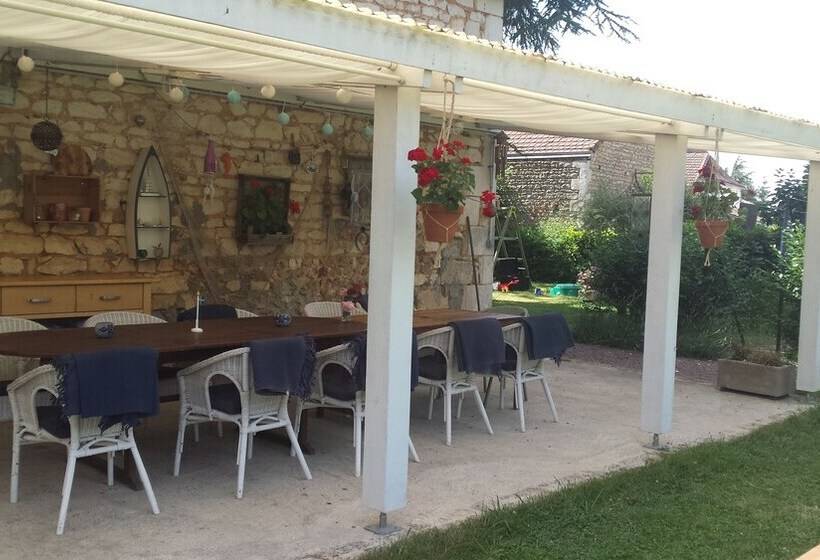 פנסיון The Attic