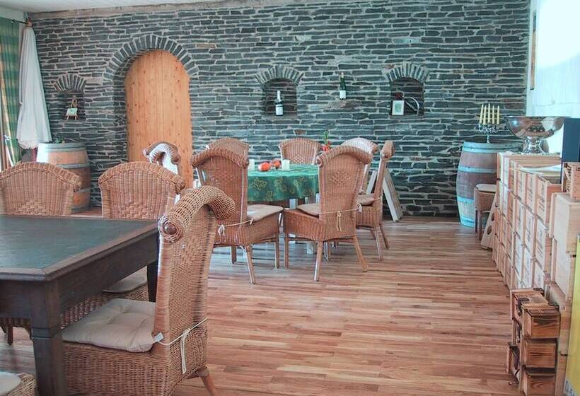 Пансион Wein Und Gaestehaus Fries