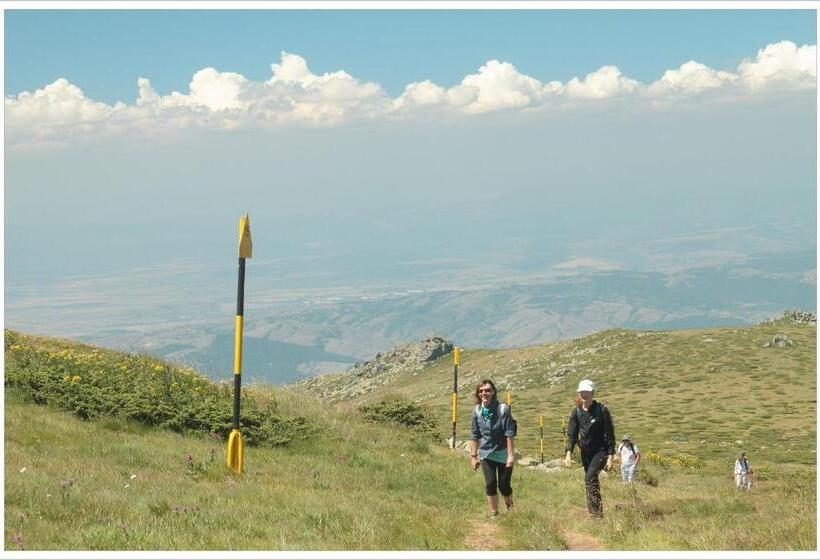 بنسيون Yan Bibiyan Guest House