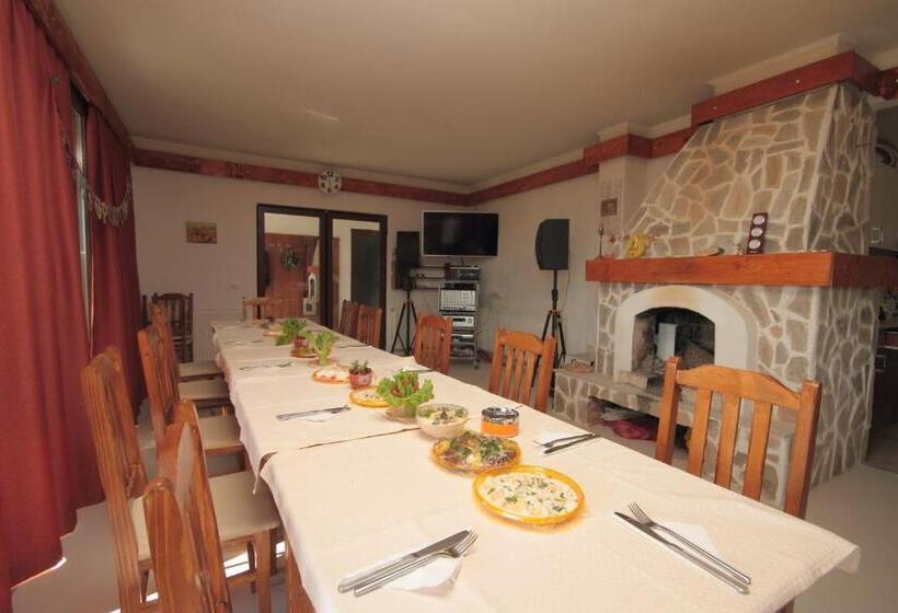 بنسيون Yan Bibiyan Guest House