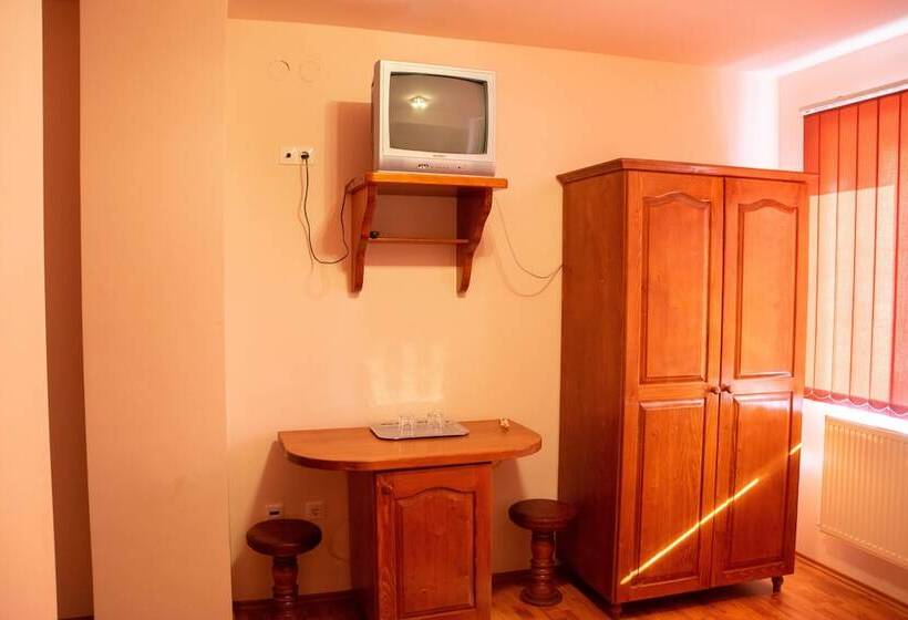 بنسيون Zöld Tündér