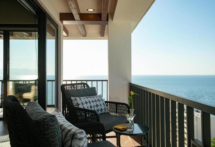 Pinnacle Resorts 179  Adults Only