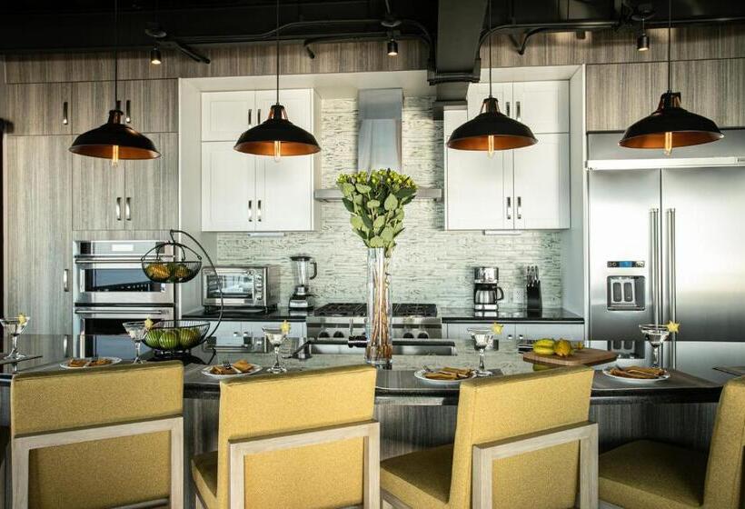 Pinnacle Resorts 179  Adults Only