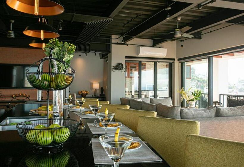 Pinnacle Resorts 179  Adults Only