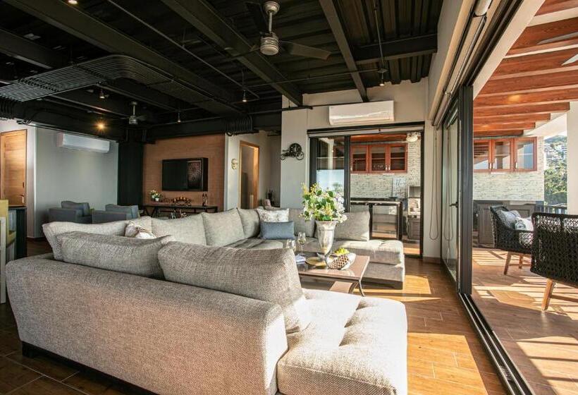 Pinnacle Resorts 179  Adults Only