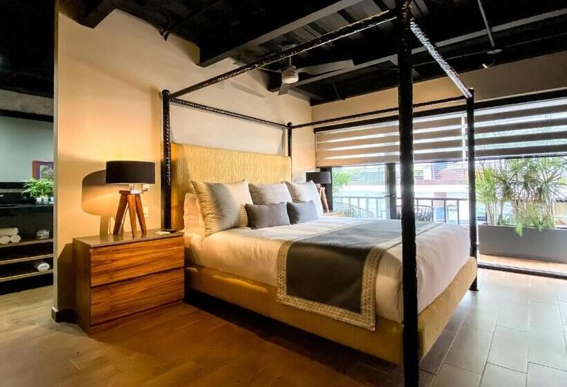 Pinnacle Resorts 179  Adults Only