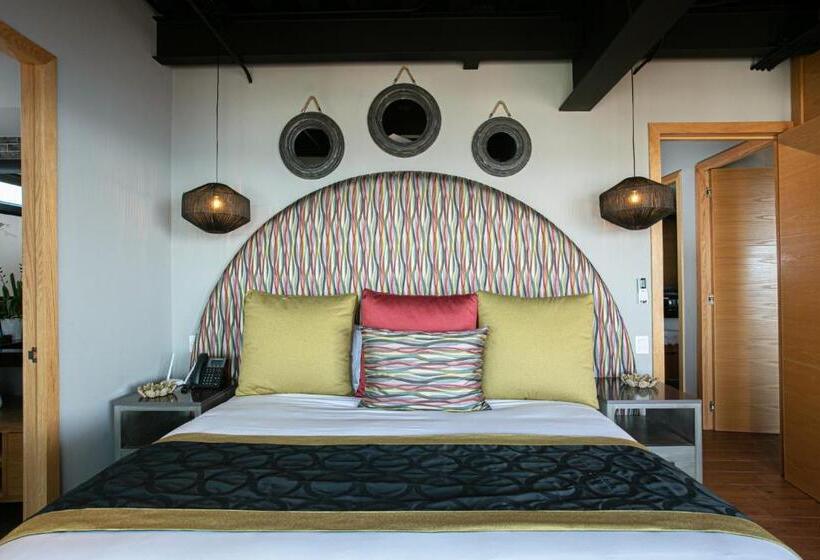 Pinnacle Resorts 179  Adults Only