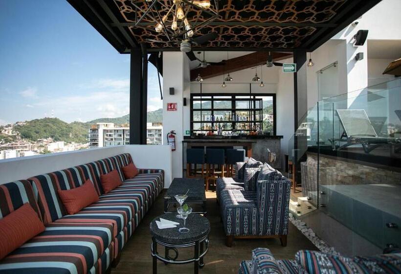 Pinnacle Resorts 179  Adults Only