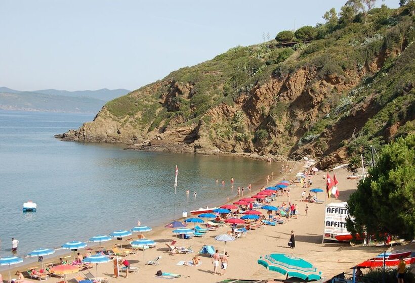 住所  Villaggio Innamorata   Villa Moresca