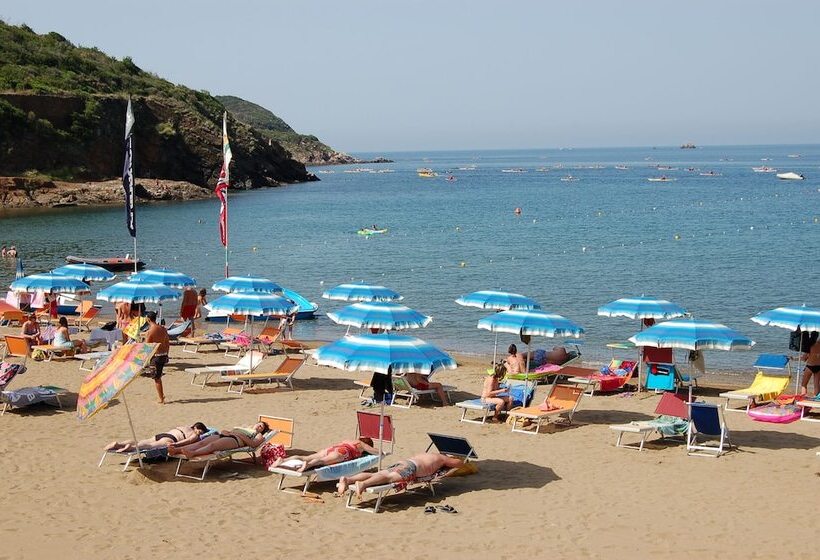 住所  Villaggio Innamorata   Villa Moresca