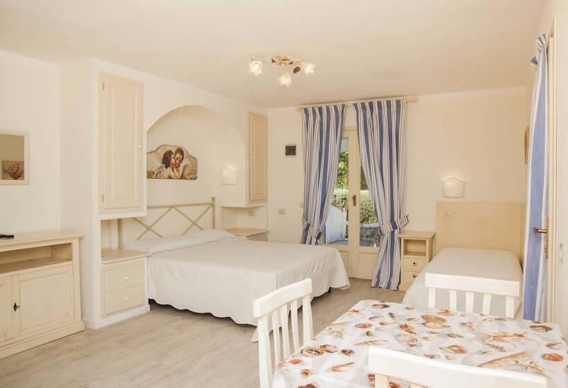 住所  Villaggio Innamorata   Villa Moresca