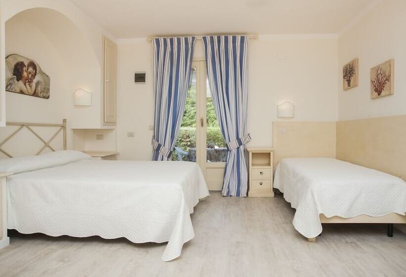 住所  Villaggio Innamorata   Villa Moresca