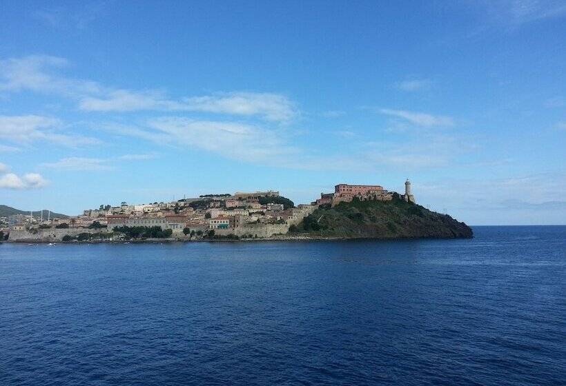 住所  Villaggio Innamorata   Villa Moresca