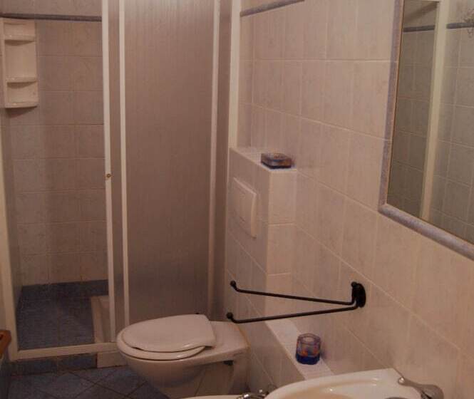 住所  Villaggio Innamorata   Villa Quintavalle