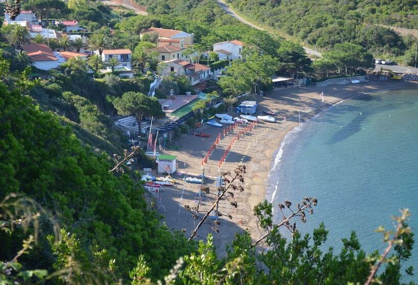 住所  Villaggio Innamorata   Villa Quintavalle