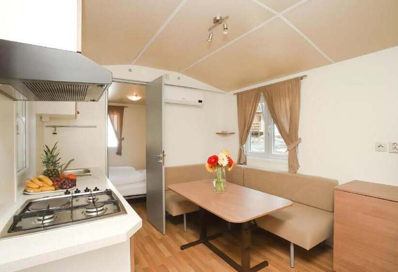منتجع Mediteran Travel Mobile Homes Basko Polje