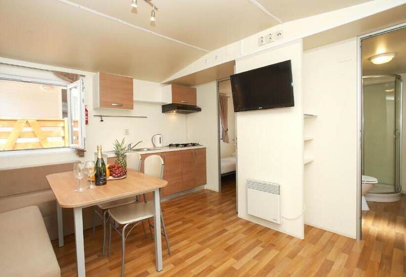 منتجع Mediteran Travel Mobile Homes Basko Polje