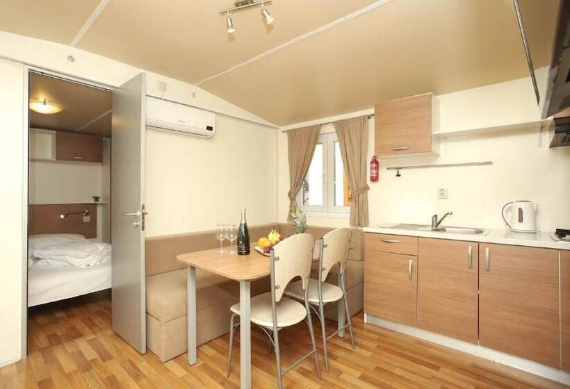 منتجع Mediteran Travel Mobile Homes Basko Polje