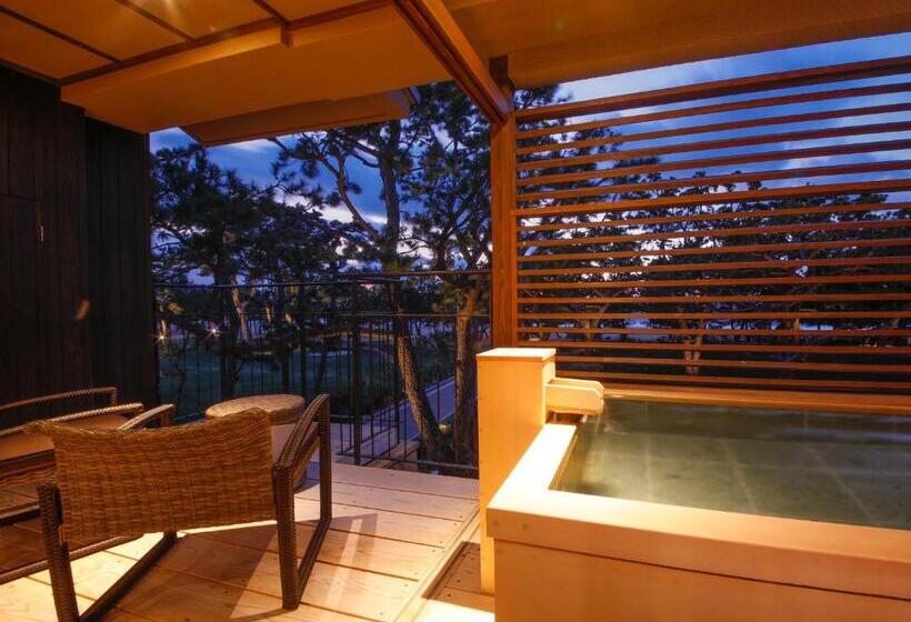 ריוקאן Awaji Hamarikyu Takumi