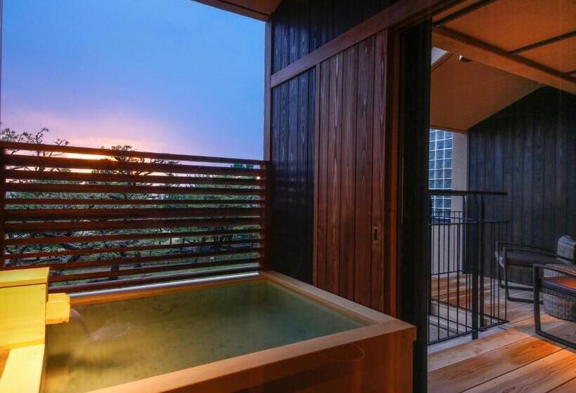 ריוקאן Awaji Hamarikyu Takumi