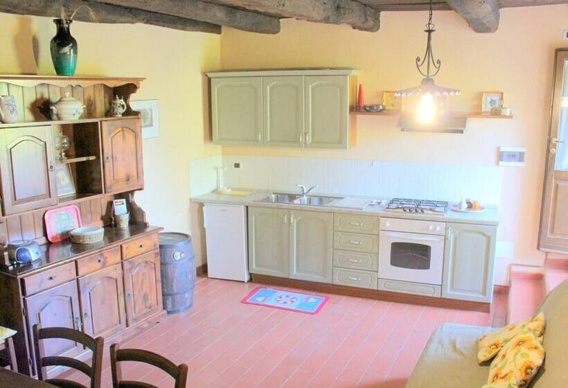 Splendid Cottage In Vergemoli With Barbecue And Garden