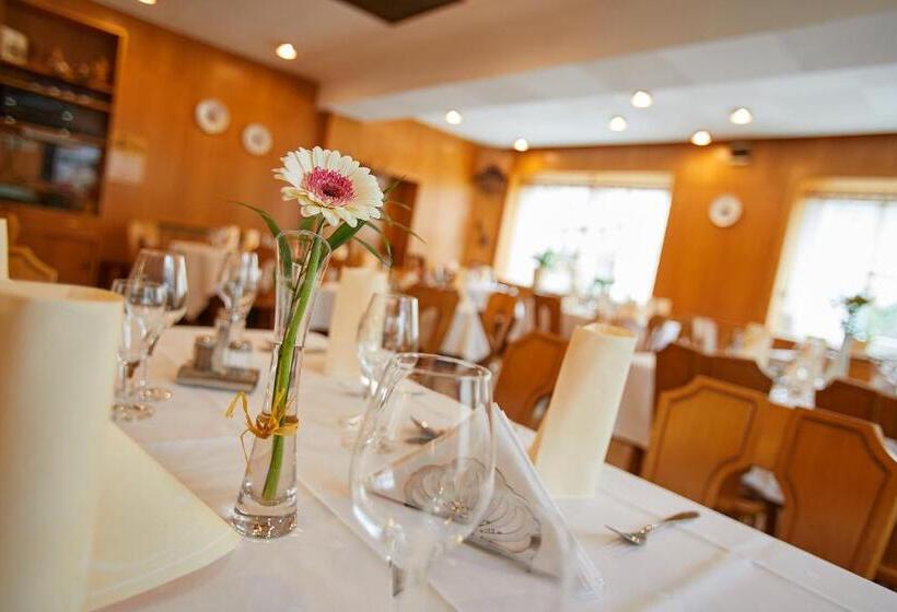 Tannmühle Hotel Und Restaurant Gmbh