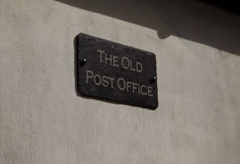 The Old Post Office   Bright & Modern 4bdr Townhouse With Private Garden