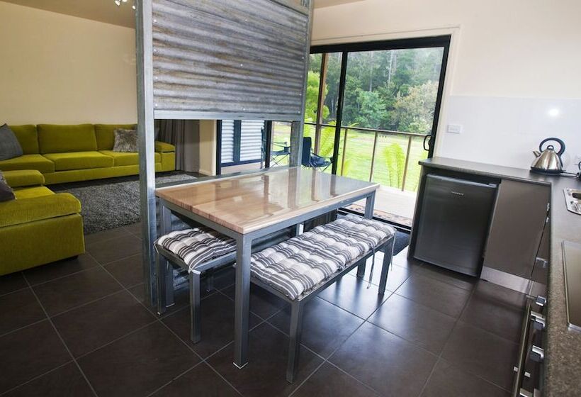 Tyenna River Cottage