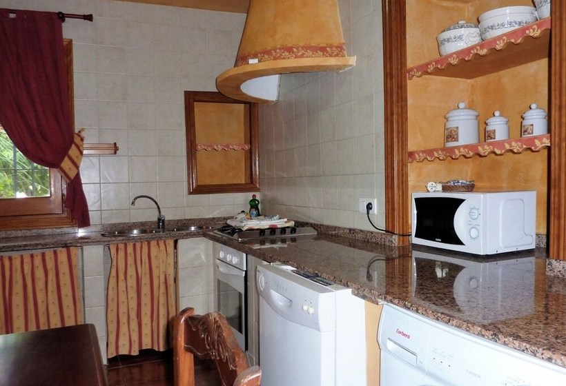 Cosy Cottage In Antequera With Swimming Pool