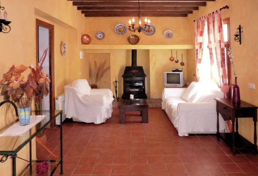 Cosy Cottage In Antequera With Swimming Pool