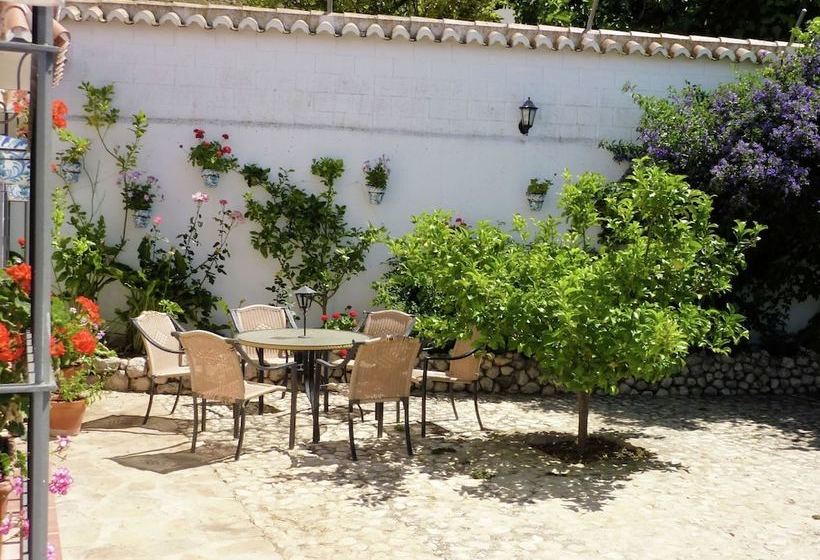 Cosy Cottage In Antequera With Swimming Pool