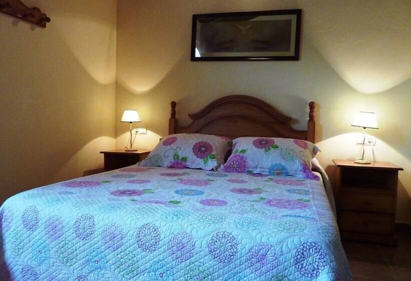 Detached Rural And Rustic House With A Private Swimming Pool