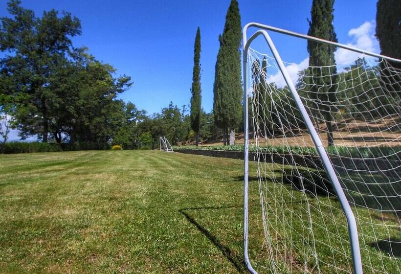 Detached Villa For 6 Pers. With Outdoor Swimming Pool