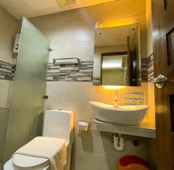 Casa Marco Suites Puerto Galera Powered By Cocotel