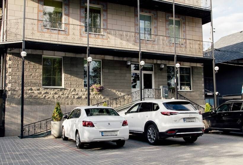 בית מלון כפרי Korona