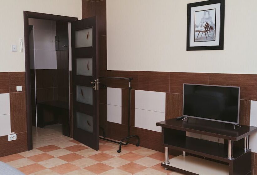 בית מלון כפרי Korona