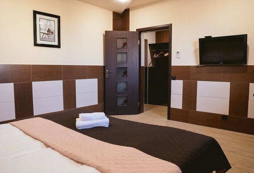 בית מלון כפרי Korona