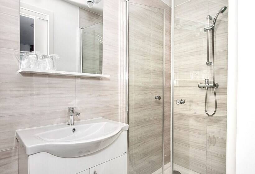 בית מלון כפרי Mobile Homes Camping Plitvice