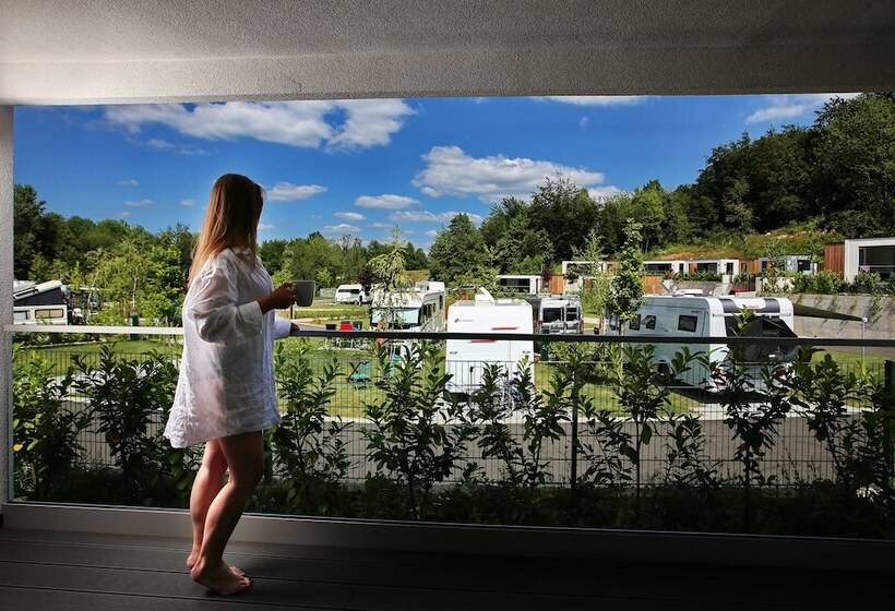 בית מלון כפרי Mobile Homes Camping Plitvice