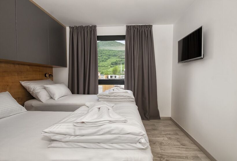 בית מלון כפרי Mobile Homes Camping Plitvice