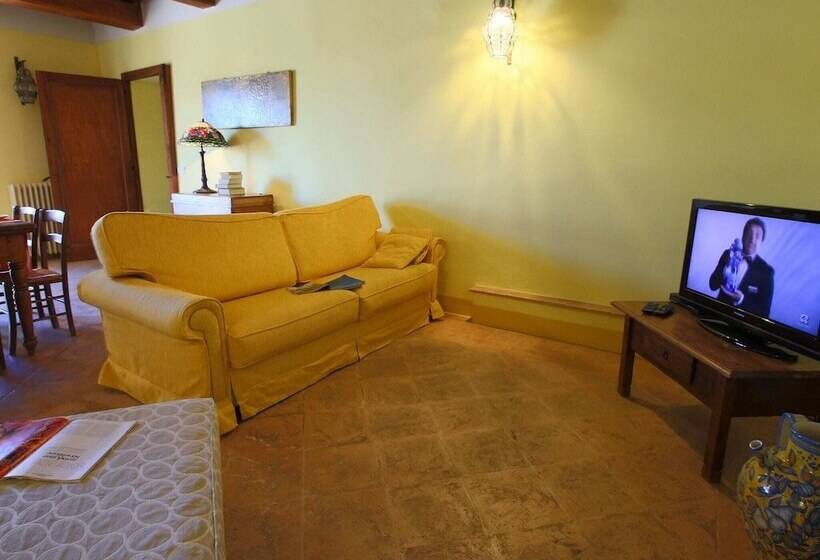 Luxurious Cottage With Pool In Assisi