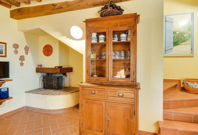 Private Garden And Pool, Near Siena And Crete Senesi