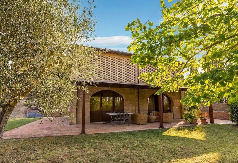 Private Garden And Pool, Near Siena And Crete Senesi